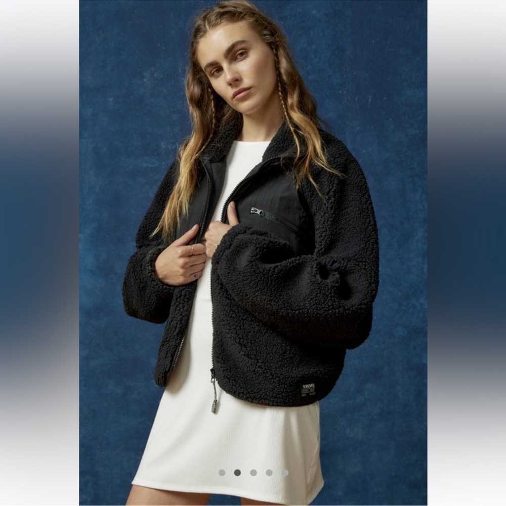 bdg urban outfitters sherpa jacket ✨